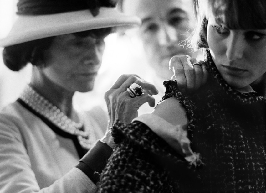 Chanel Working Hands Roll - Douglas Kirkland